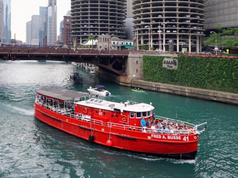 chicago fireboat tour