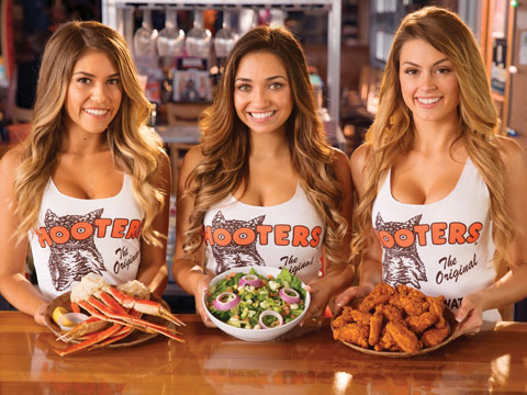 hooters restaurant food