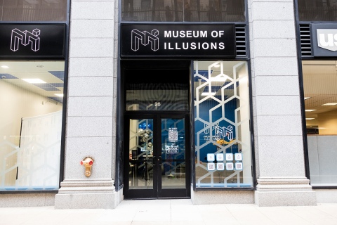 Museum of Illusions Chicago image