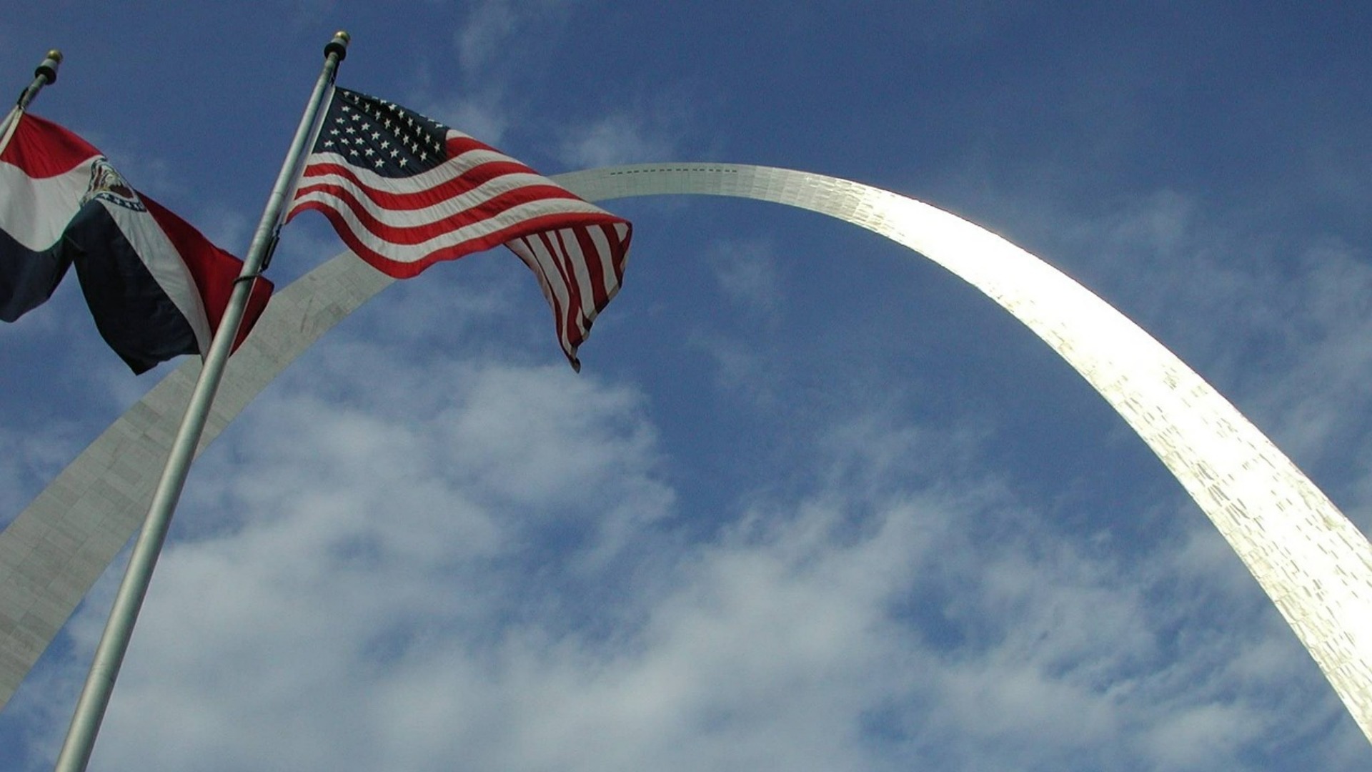 Gateway Arch with U.S. Flag