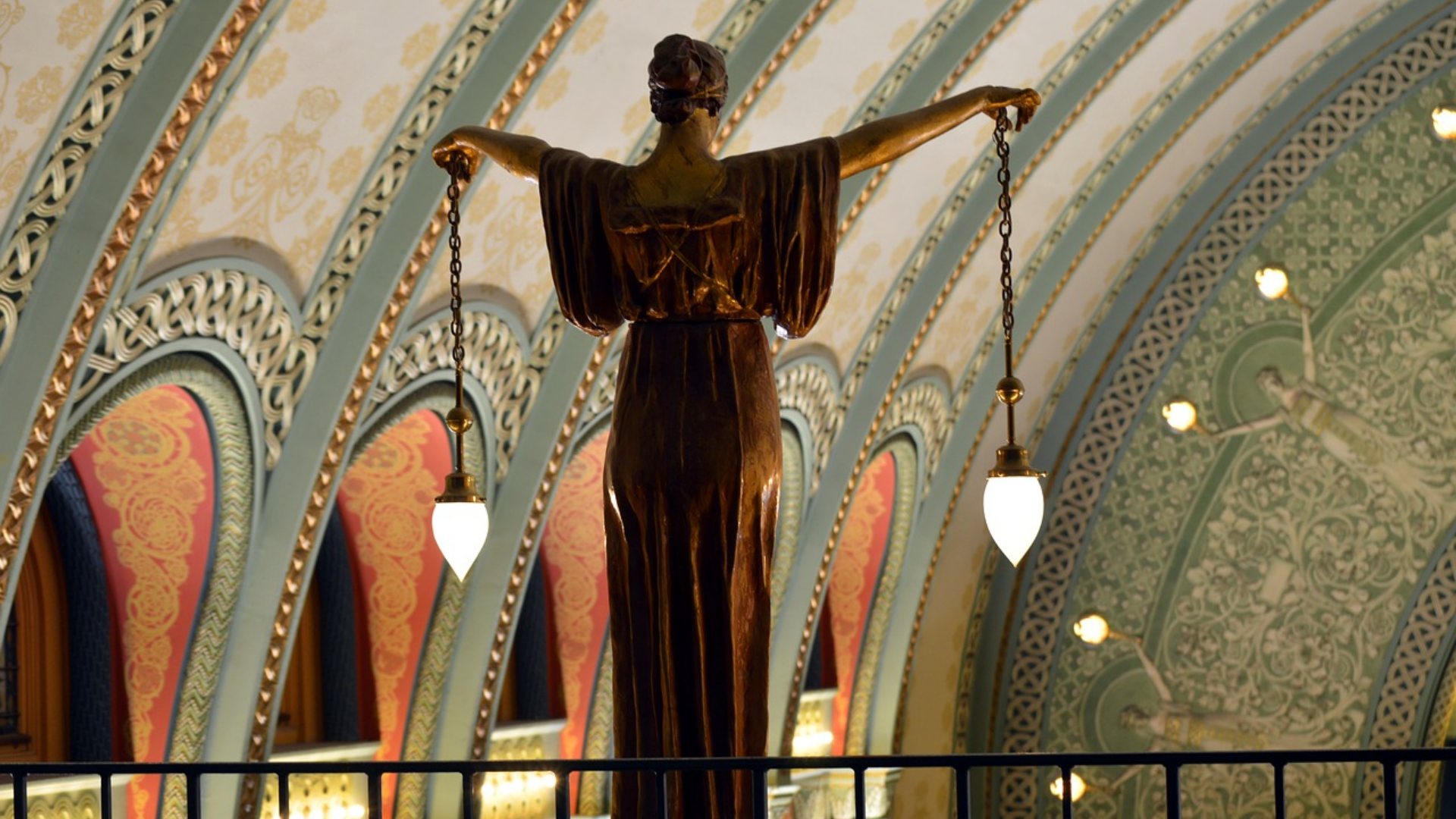 Statue in St. Louis Union Station